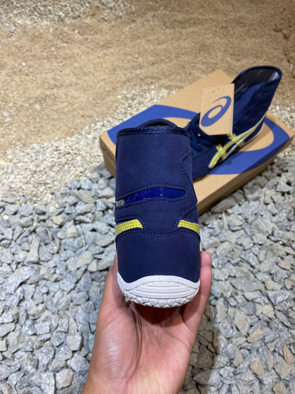ASICS TIGERS TWR 900 NAVY AND GOLD
