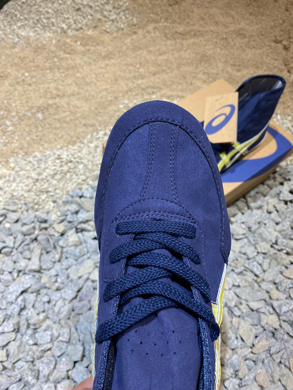 ASICS TIGERS TWR 900 NAVY AND GOLD