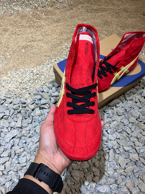 ASICS TIGERS TWR 900 RED, BLACK AND GOLD