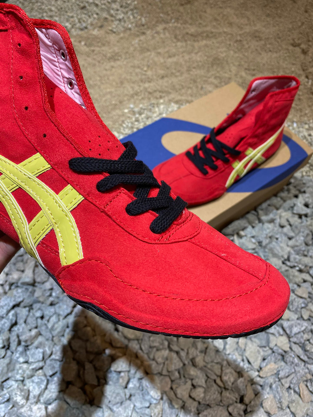 ASICS TIGERS TWR 900 RED, BLACK AND GOLD