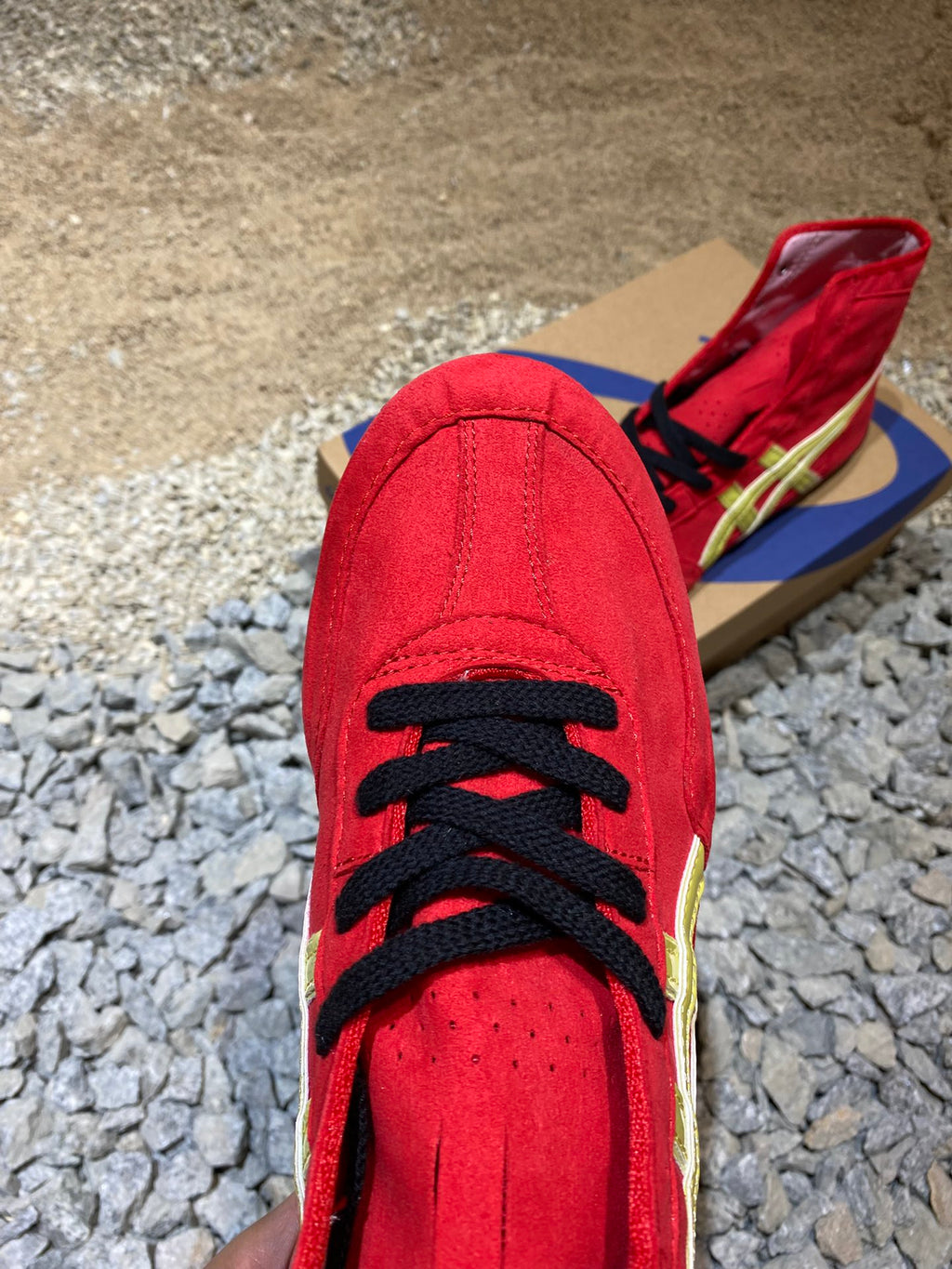 ASICS TIGERS TWR 900 RED, BLACK AND GOLD