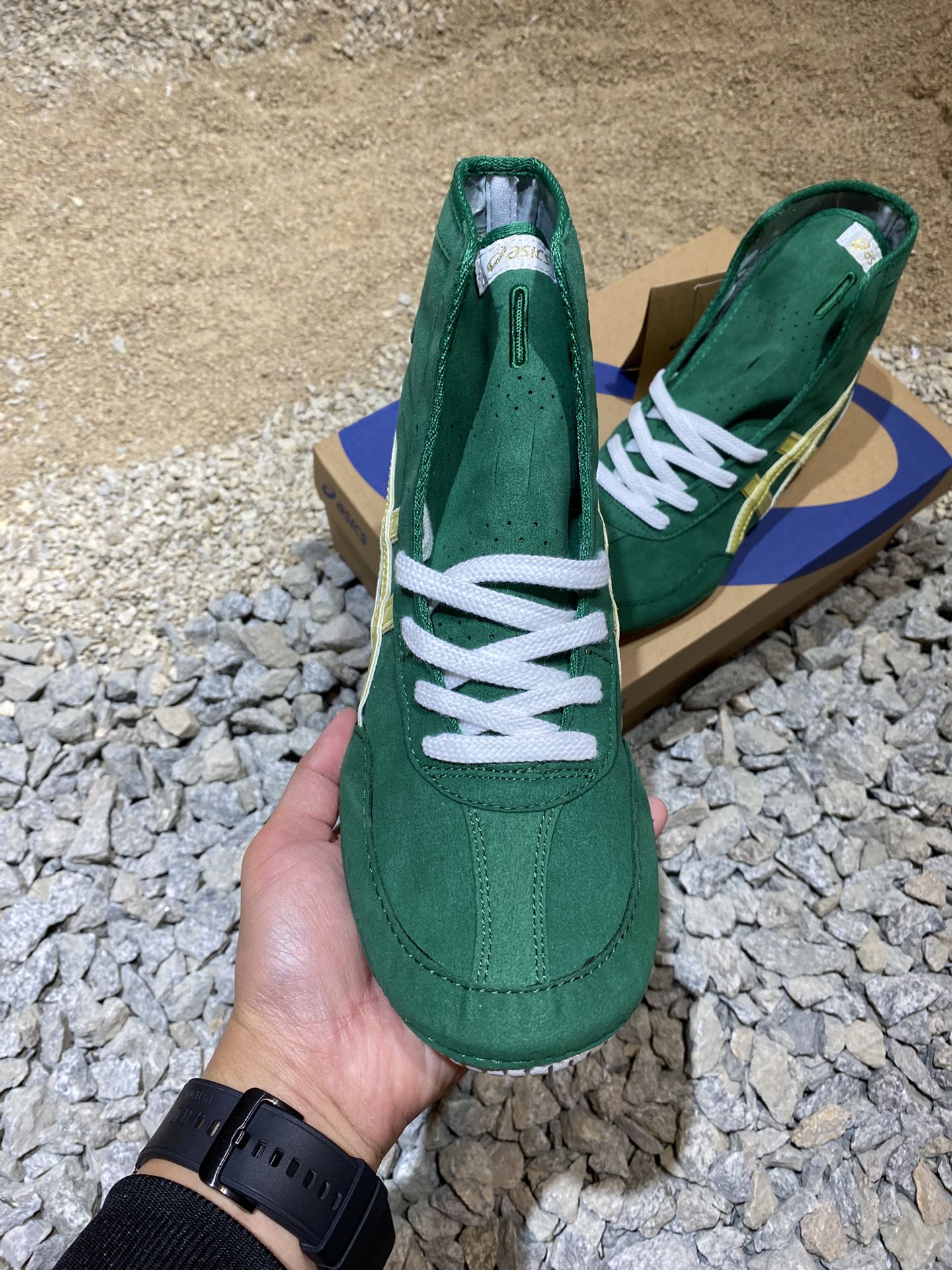ASICS TIGERS TWR 900 GREEN AND GOLD