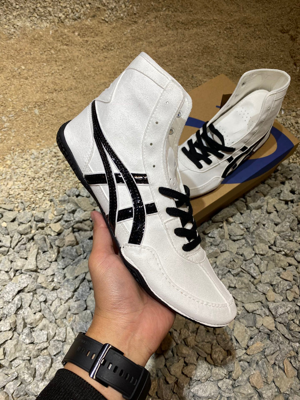 ASICS TIGERS TWR 900 WHITE AND BLACK