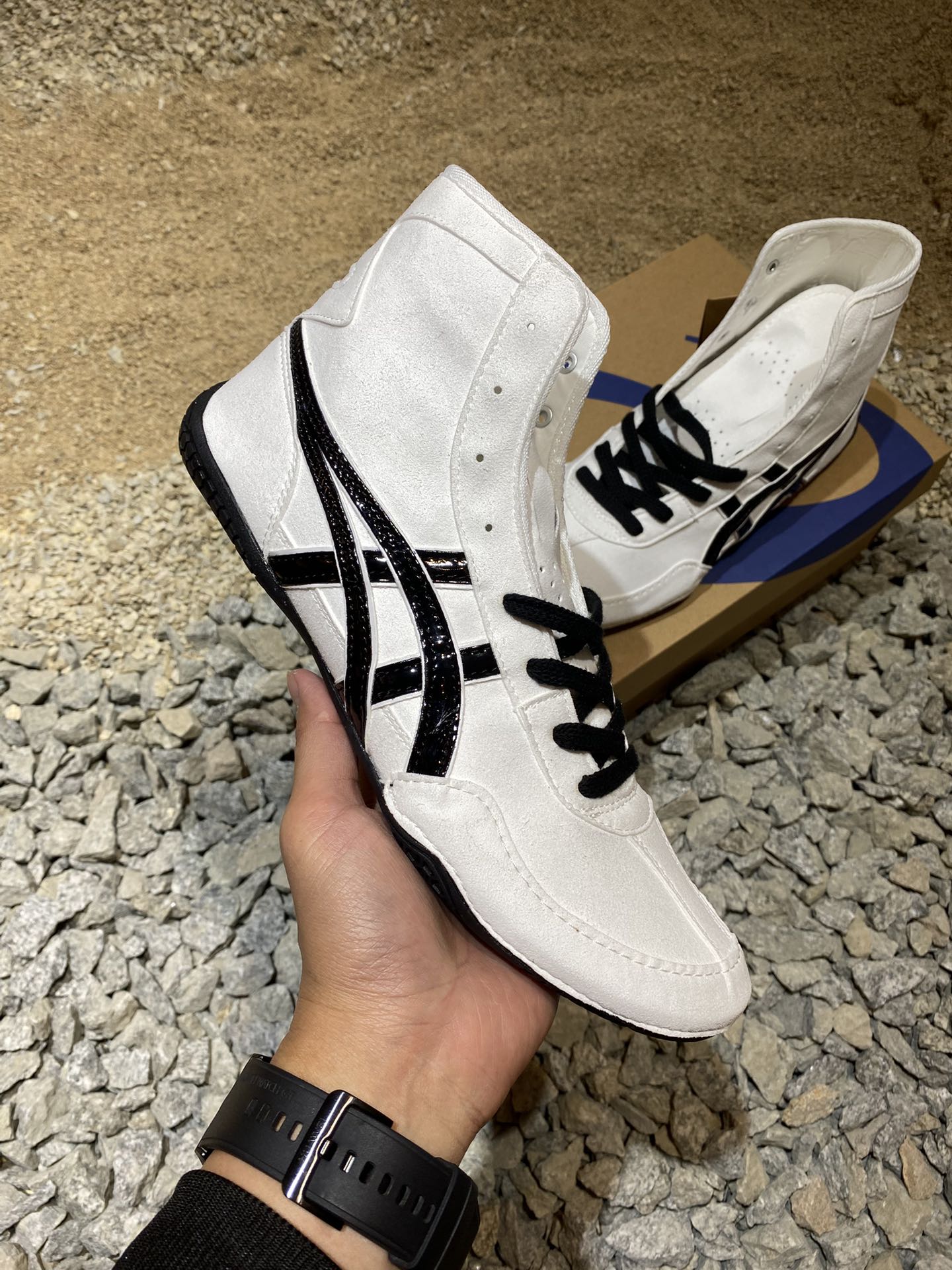 ASICS TIGERS TWR 900 WHITE AND BLACK