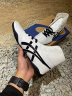 ASICS TIGERS TWR 900 WHITE AND BLACK